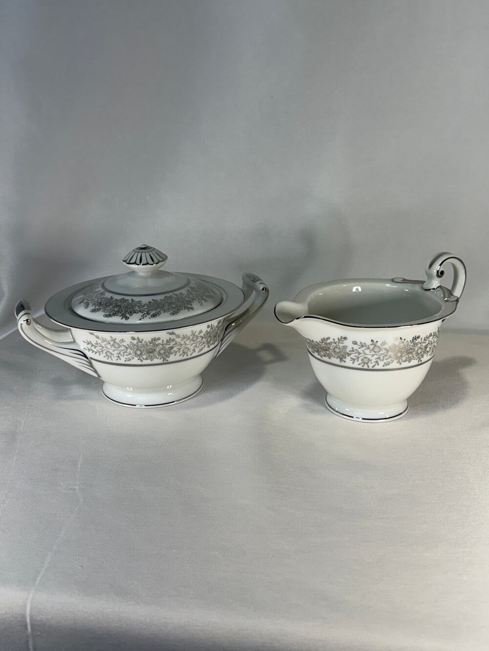 Vintage Seyei Fine China Japan Brilliant 3208 Sugar Bowl Creamer Platinum Floral